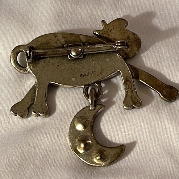 Vintage metal Caw Pin Crescent Moon JJ Jonette the caw brooch collectible - Picture 6 of 9